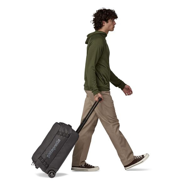 Patagonia　Black Hole Wheeled Duffel 40L Patagonia Black Hole Wheeled Duffel 40L – Elements Outfitters