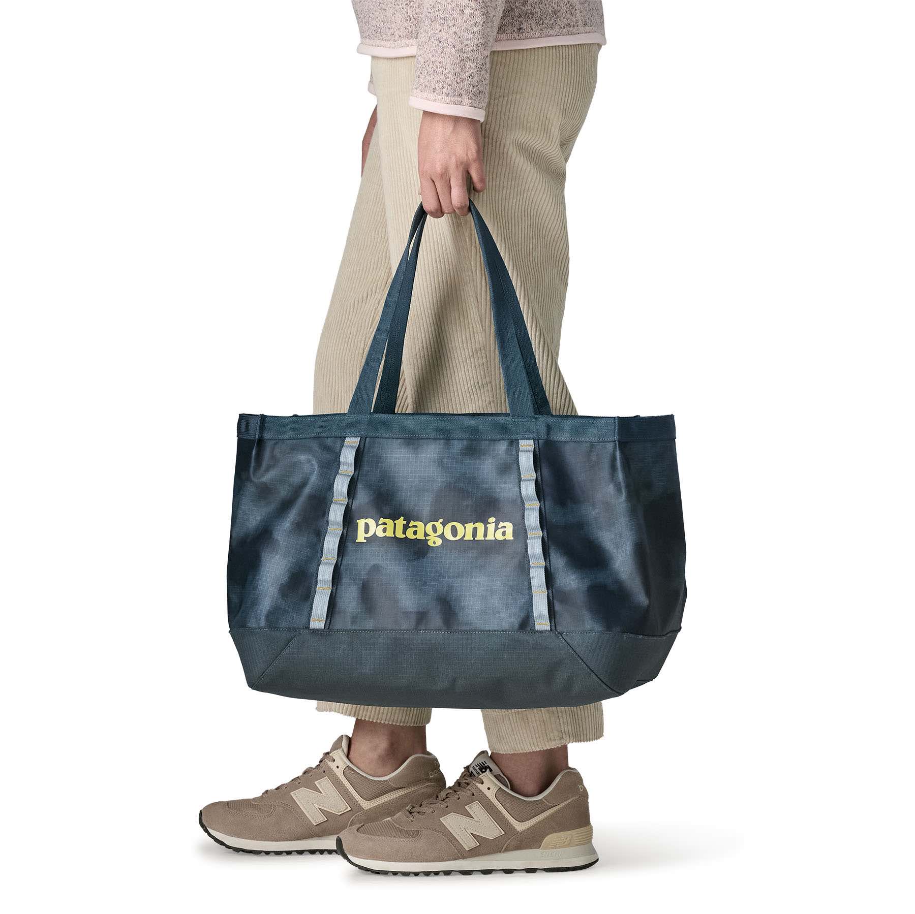Black Hole Tote 25L 49032